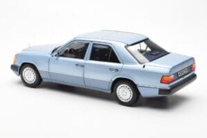 Mercedes 230E W124 Light Blue Metallic Norev 1:18 183945 Diecast — photo 7 of 8