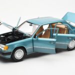 Mercedes 230E W124 Beryl Metallic Dealer Edition Norev 1:18 B66040698 - image 2 of 8
