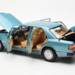 Mercedes 230E W124 Beryl Metallic Dealer Edition Norev 1:18 B66040698 - image 5 of 8