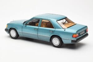 Mercedes 230E W124 Beryl Metallic Dealer Edition Norev 1:18 B66040698 Diecast — photo 7 of 8