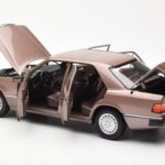 Mercedes 230E W124 Rosewood Metallic Dealer Edition Norev 1:18 B66040697 - image 5 of 8