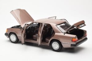Mercedes 230E W124 Rosewood Metallic Dealer Edition Norev 1:18 B66040697 Diecast — photo 5 of 8