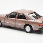 Mercedes 230E W124 Rosewood Metallic Dealer Edition Norev 1:18 B66040697 - image 7 of 8