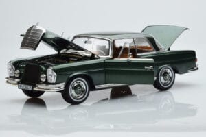 Mercedes 250 SE Coupe W111 Green Metallic Limited Edition Norev 1:18 183764 Diecast — photo 2 of 7