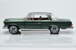 Mercedes 250 SE Coupe W111 Green Metallic Limited Edition Norev 1:18 183764 Diecast — photo 4 of 7