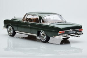 Mercedes 250 SE Coupe W111 Green Metallic Limited Edition Norev 1:18 183764 Diecast — photo 6 of 7