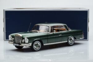 Mercedes 250 SE Coupe W111 Green Metallic Limited Edition Norev 1:18 183764 Diecast — photo 7 of 7