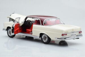 Mercedes 280 SE W108 White AUTOart 1:18 76287 Diecast — photo 3 of 8
