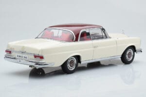 Mercedes 280 SE W108 White AUTOart 1:18 76287 Diecast — photo 4 of 8