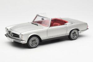 Mercedes 280 SL W113 Pagoda Silver Schuco 1:18 450035000