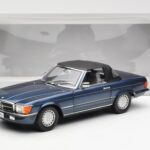 Mercedes 300 SL R107 Nautical Blue Norev 1:18 183466 - image 8 of 8