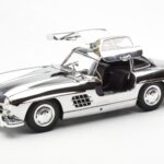 Mercedes 300 SL W198 Chrome Minichamps 1:18 B66040645 - image 2 of 8
