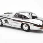 Mercedes 300 SL W198 Chrome Minichamps 1:18 B66040645 - image 7 of 8