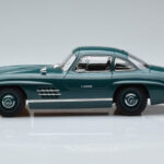 Mercedes 300 SL W198 Gullwing Green Norev 1:18 - image 4 of 7