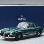 Mercedes 300 SL W198 Gullwing Green Norev 1:18 - image 7 of 7