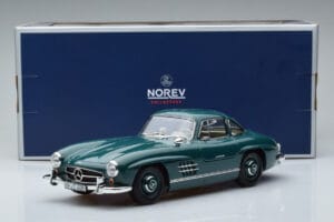 Mercedes 300 SL W198 Gullwing Green Norev 1:18 183851 Diecast — photo 7 of 7