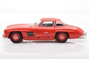 Mercedes 300 SL W198 Gullwing Red Minichamps 1:18 110037211 Diecast — photo 4 of 8
