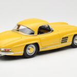 Mercedes 300 SL W198 Roadster Yellow Norev 1:18 B66040669 - image 3 of 8
