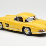 Mercedes 300 SL W198 Roadster Yellow Norev 1:18 B66040669 - image 7 of 8