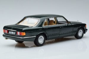 Mercedes 560 SEL W126 Dark Green Metallic Norev 1:18 B66040682 Diecast — photo 3 of 7