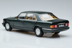 Mercedes 560 SEL W126 Dark Green Metallic Norev 1:18 B66040682 Diecast — photo 6 of 7
