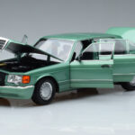 Mercedes 560 SEL W126 Light Green Norev 1:18 - image 2 of 7