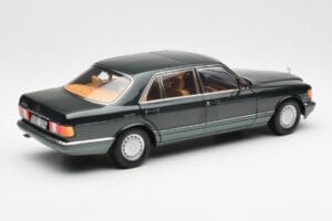 Mercedes 560 SEL W126 Night Green Metallic Dealer Edition Norev 1:18 B66040626 Diecast — photo 3 of 8