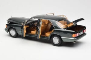 Mercedes 560 SEL W126 Night Green Metallic Dealer Edition Norev 1:18 B66040626 Diecast — photo 5 of 8