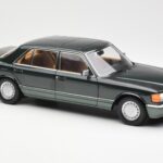 Mercedes 560 SEL W126 Night Green Metallic Dealer Edition Norev 1:18 B66040626 - image 6 of 8