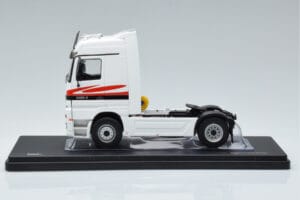 Mercedes Actros MP1 White IXO 1:43 TR064 Diecast — photo 3 of 6