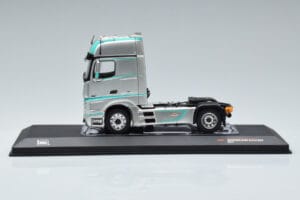 Mercedes Actros MP4 Racing Edition IXO 1:43 TR091 Diecast — photo 3 of 6