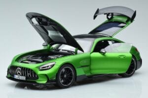Mercedes AMG GT C190 Black Series Green Hell Magno Limited Edition Norev 1:18 183903 Diecast — photo 2 of 7