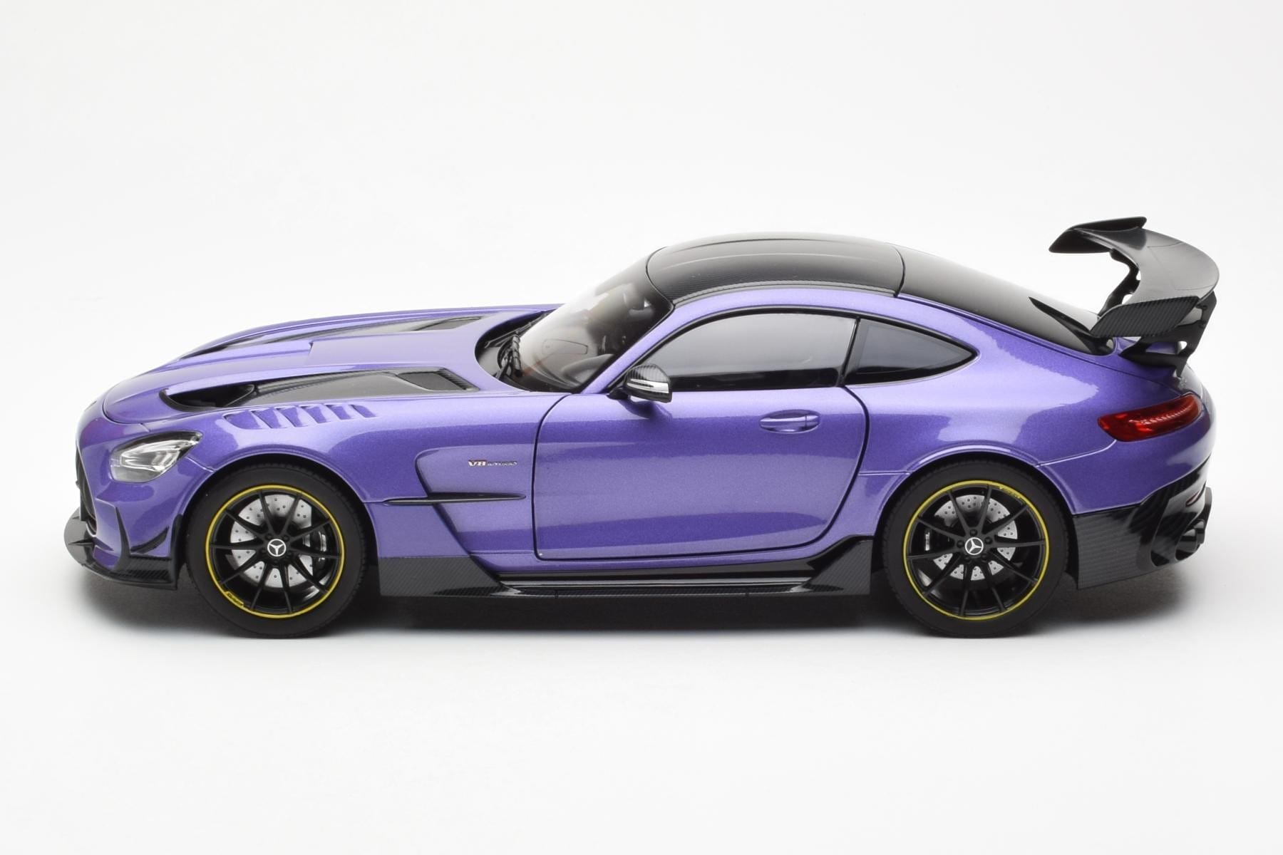 Mercedes AMG GT Black Series Purple Asia Exclusive Norev 1:18 183907 Diecast — photo 4 of 8