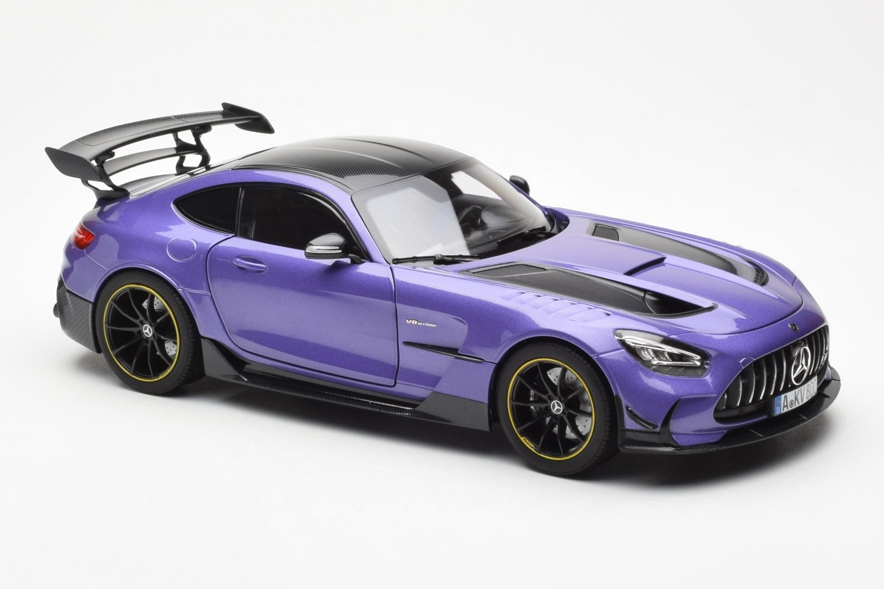 Mercedes AMG GT Black Series Purple Asia Exclusive Norev 1:18 183907 Diecast — photo 6 of 8