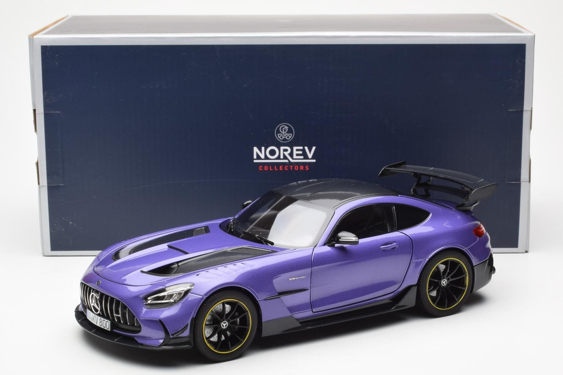 Mercedes AMG GT Black Series Purple Asia Exclusive Norev 1:18 183907 Diecast — photo 8 of 8