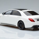Mercedes AMG S63 W222 Diamond White GT Spirit 1:18 - image 5 of 6