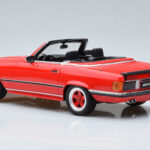 Mercedes AMG SL500 R107 Red Otto 1:18 - image 5 of 6
