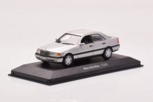 Mercedes C-Class W202 C220 Silver Minichamps 1:43 B66005705-M1 Diecast — photo 2 of 4