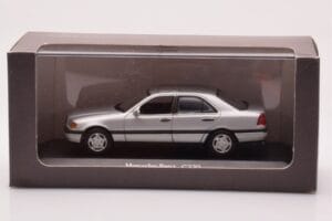 Mercedes C-Class W202 C220 Silver Minichamps 1:43 B66005705-M1 Diecast — photo 4 of 4