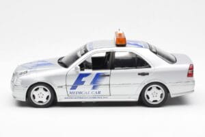 Mercedes C-Class W202 AMG Medical Car F1 1997 UT Models 1:18 26106 Diecast — photo 3 of 6