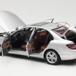 Mercedes C-Class W204 Avantgarde Silver AUTOart 1:18 B66962368 - image 5 of 8