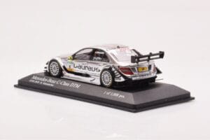 Mercedes C-Class W204 DTM Team AMG Mercedes #8 R. Schumacher DTM 2010 Minichamps 1:43 400103908 Diecast — photo 3 of 4
