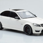 Mercedes C63 AMG W204 White GT Spirit 1:18 - image 4 of 6