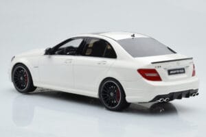 Mercedes C63 AMG W204 White GT Spirit 1:18 GT166 Resin — photo 5 of 6