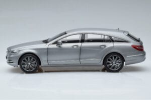 Mercedes CLS Shooting Brake X218 Alanite Grey Norev 1:18 B66960117 Diecast — photo 4 of 7