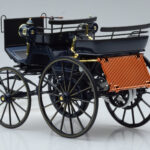 Mercedes Daimler Motorkutsche Dark Blue Norev 1:18 - image 5 of 6