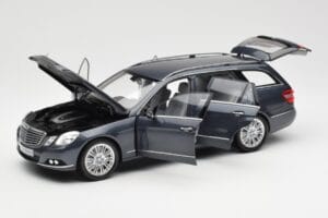 Mercedes E-Class S212 T-Model Tenorit Grey Metallic Minichamps 1:18 B66962447 Diecast — photo 2 of 8