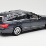 Mercedes E-Class S212 T-Model Tenorit Grey Metallic Minichamps 1:18 B66962447 - image 3 of 8