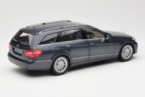 Mercedes E-Class S212 T-Model Tenorit Grey Metallic Minichamps 1:18 B66962447 Diecast — photo 3 of 8
