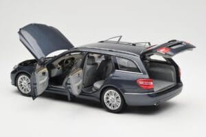 Mercedes E-Class S212 T-Model Tenorit Grey Metallic Minichamps 1:18 B66962447 Diecast — photo 5 of 8